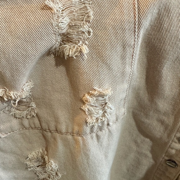 VICI distressed shacket light pink  sz S - Picture 6 of 6